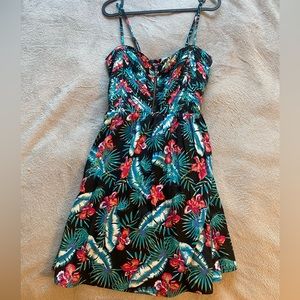 New without tags Roxy Summer Dress. Lightweight material soft to the touch.